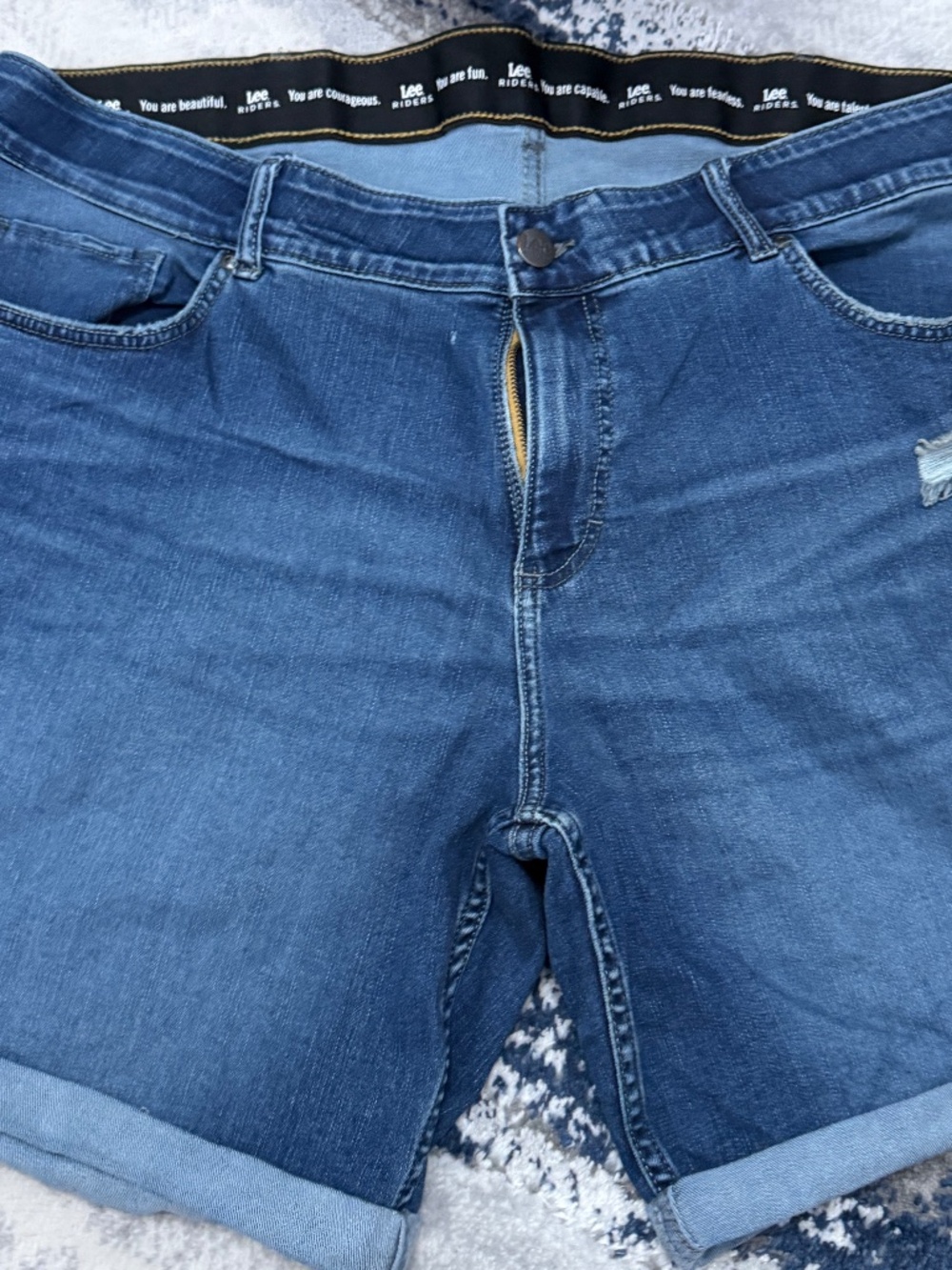 Lee Riders 22W Denim Bermuda Shorts Stretch Cuffed Distressed